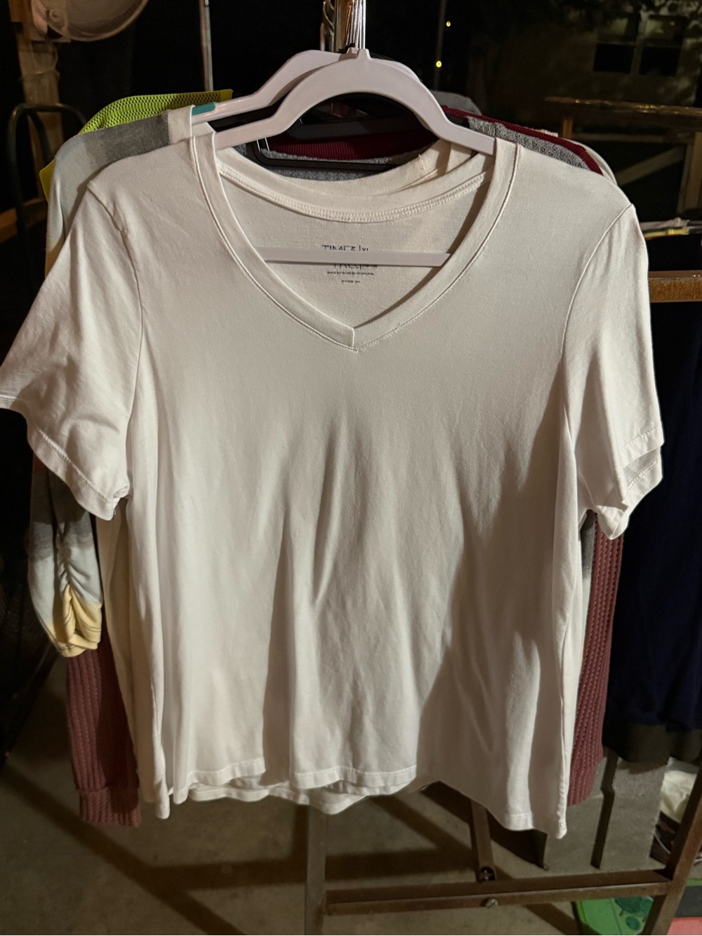 Time and Tru White V-Neck Short Sleeve Tee